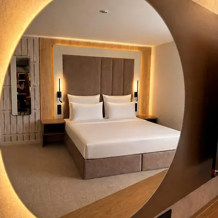 Hotel Luxor 3*